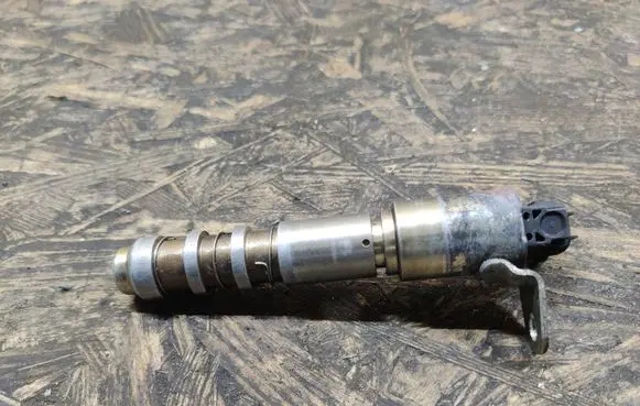 Cadillac SRX Camshaft vanos timing valve 4K05