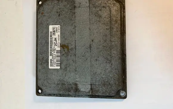 Ford Fiesta Engine control unit/module 6S6112A650FH S120977315H