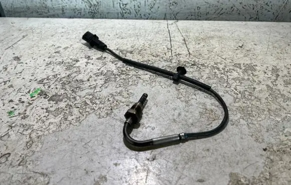 Opel Meriva B Exhaust gas temperature sensor 55574938