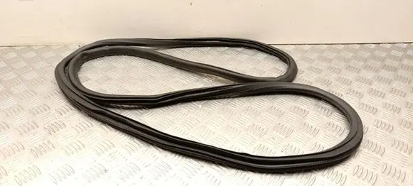 Opel Crossland X Rubber seal rear door 466677010