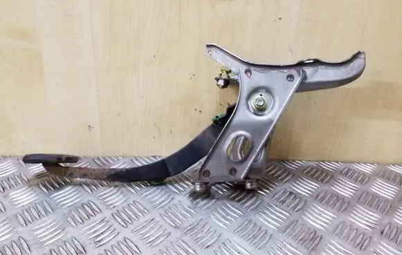 Clutch pedal