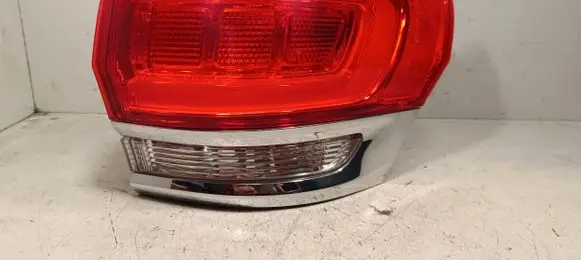 Jeep Grand Cherokee Rear/tail lights P68110000AE