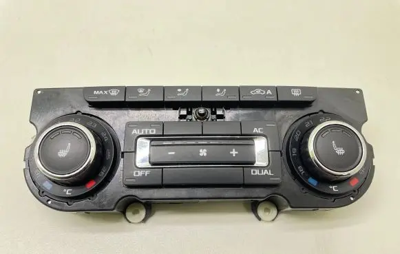 Skoda Octavia Mk2 (1Z) Climate control unit 3T0907044BE 5HB00974965 SW0402