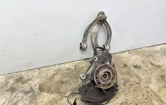 Mercedes-Benz C W205 Front wheel hub spindle knuckle