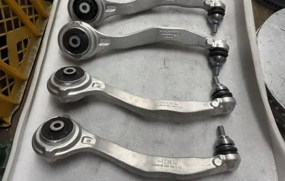 Mercedes-Benz E W214 Front control arm A2143305900