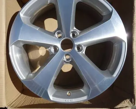 Volkswagen Scirocco R18 alloy rim 1K8071498
