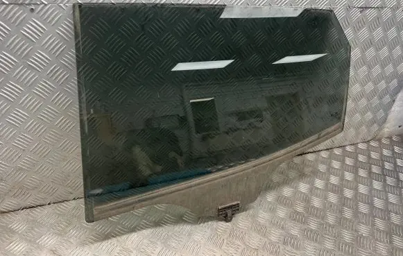Hyundai Santa Fe Rear door window glass 43R000399 DOT748AS3M35 8100DT32
