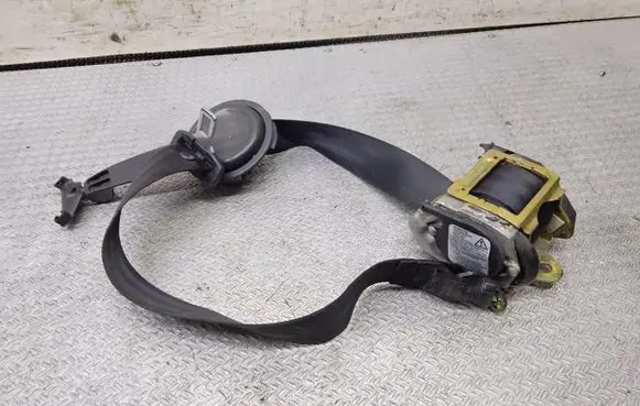 Audi A8 S8 D2 4D Rear seatbelt 4D0857805B