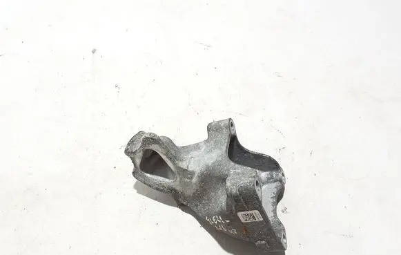 Mercedes-Benz GLE W167 Engine mount bracket A6562230500