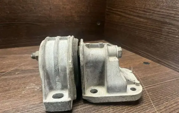 Peugeot Boxer Gearbox mounting bracket 1335125080 A236
