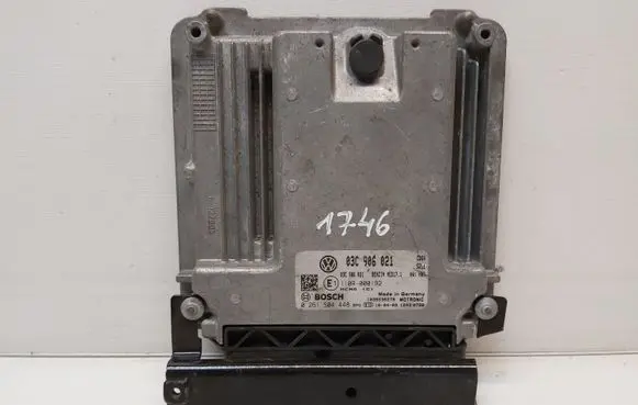 Volkswagen PASSAT B6 Engine control unit/module 03C906021