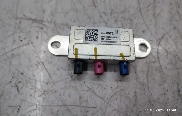 Opel Mokka X Aerial antenna amplifier 20960972