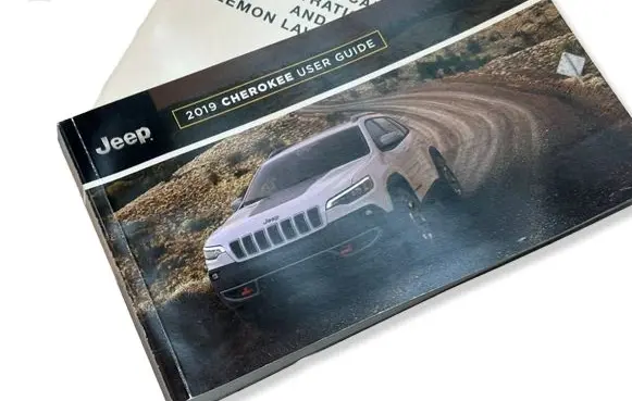 Jeep Cherokee Owners service history hand book J8CD