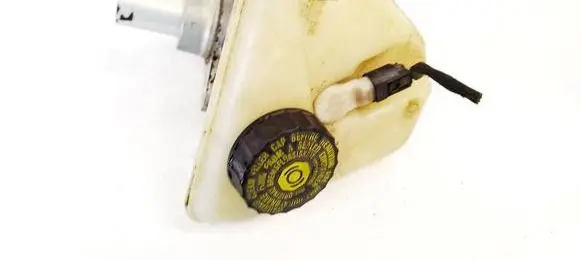 Mercedes-Benz S W221 Brake fluid reservoir