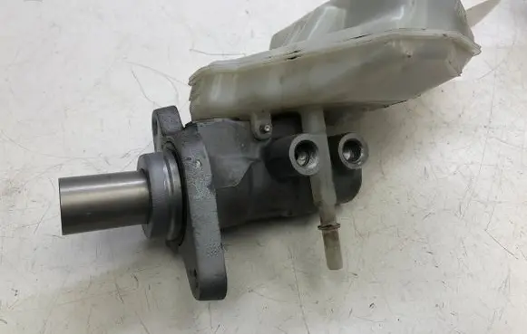 Volvo XC60 Master brake cylinder 03350885571