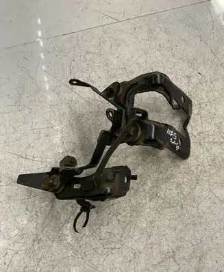Renault Master III Power steering pump mounting bracket A0035475
