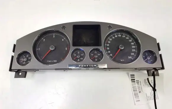 Volkswagen Phaeton Speedometer (instrument cluster) 3D0920885A