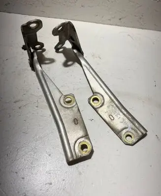 Mitsubishi Carisma Engine bonnet/hood hinges