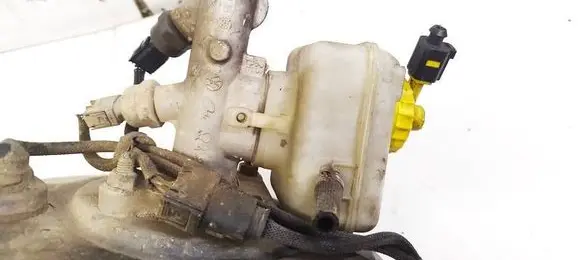 Volkswagen Golf IV Master brake cylinder