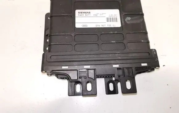 Audi A4 S4 B5 8D Gearbox control unit/module 01N927733CJ 5WK33211