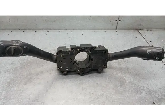 Volkswagen PASSAT B5 Wiper turn signal indicator stalk/switch