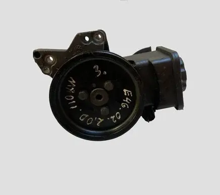 BMW 3 E46 Power steering pump 6756575
