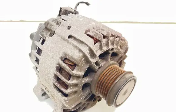 Ford Focus Generator/alternator AV6N10300GC 111095156 30659390