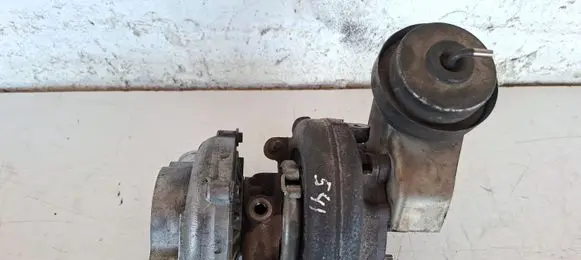 Toyota Avensis T250 Turbo 172010R020