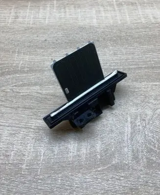 Nissan Pulsar Heater blower motor/fan resistor 271503S810 3C6703919