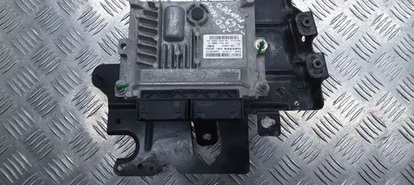 Ford Mondeo MK V Engine control unit/module HS7A12A650CAA DS7112B684XC