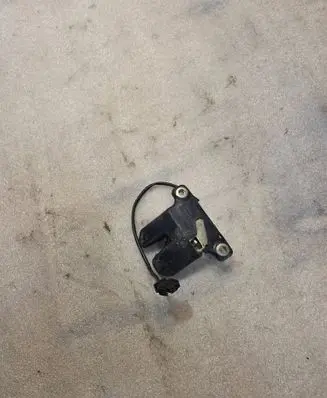 Audi A8 S8 D2 4D Loading door lock 