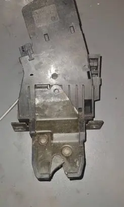 Loading door lock