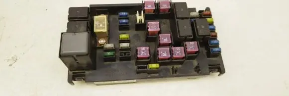 Subaru Legacy Fuse box set MB200200B
