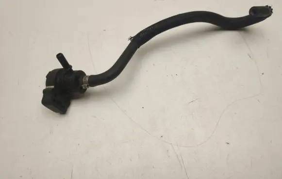 Mercedes-Benz ML W164 Turbo solenoid valve A0004769832