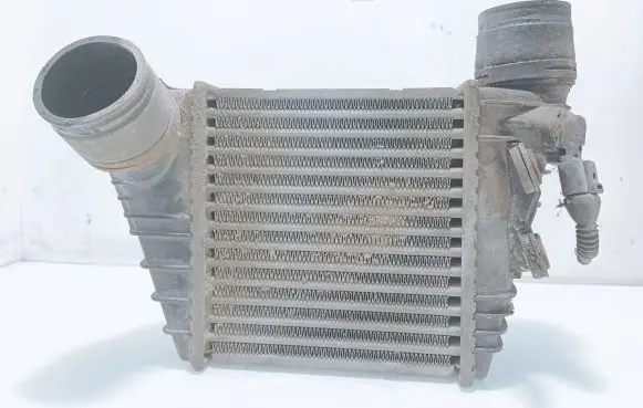 Audi A3 S3 8L Intercooler radiator 1J0145803F 0281002177 038906051