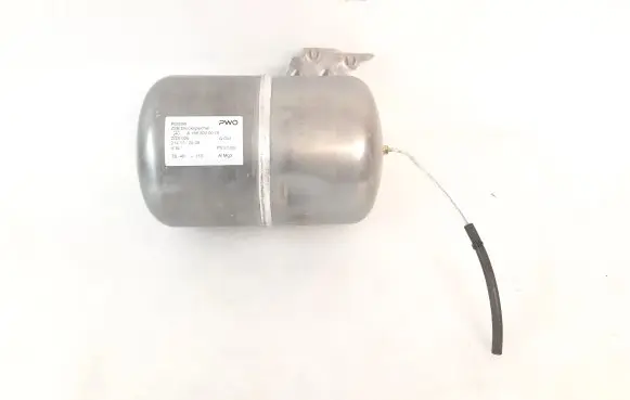Mercedes-Benz GLE (W166 - C292) Air suspension tank/reservoir A1663200015