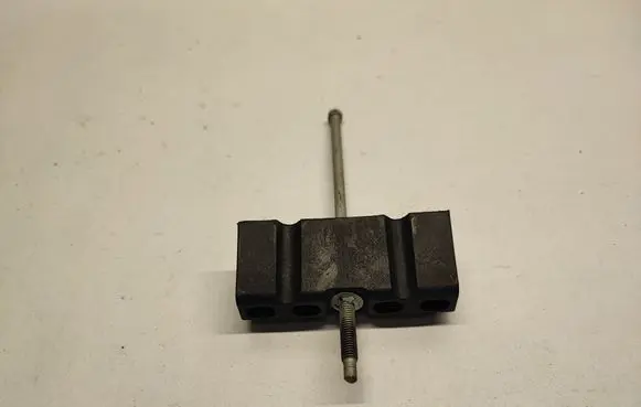 Ford Mustang VI Battery bracket F75B10747AA