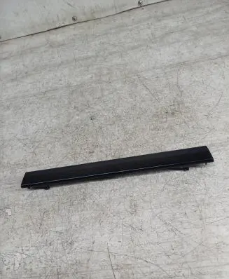 BMW 5 E39 Dashboard glove box trim 51168185256