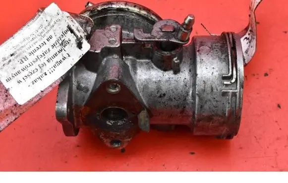 Volkswagen Polo EGR valve 038131501AB