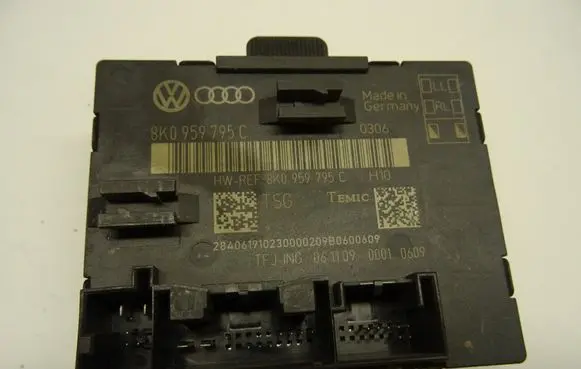 Audi A4 S4 B5 8D Door control unit/module 8K0959795C