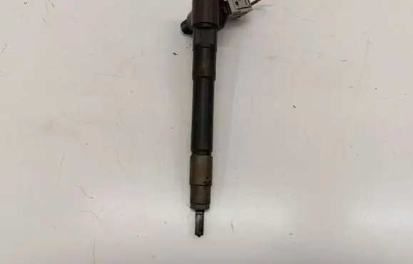 Mitsubishi L200 Fuel injector 86142405 1465A626