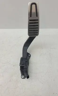 Maserati Ghibli Accelerator throttle pedal 04861716AD