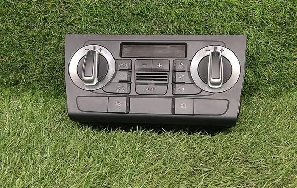 Audi A3 S3 8P Climate control unit 8P0820043BM A2C53380926