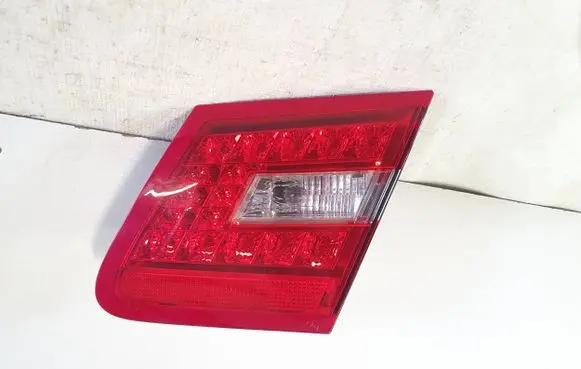 Mercedes-Benz E C207 W207 Tailgate rear/tail lights A2078200464 542502