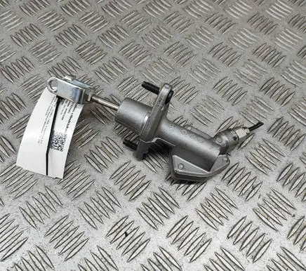 Clutch slave cylinder