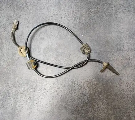 Subaru Outback ABS brake wheel speed sensor 27540Aj01a