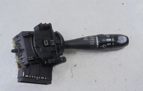 Hyundai Getz Wiper switch 32933A