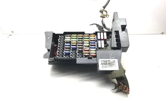 Mercedes-Benz A W169 Fuse module 1695450540 K4999