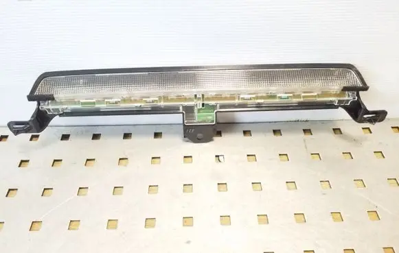Volvo XC70 Third/center stoplight 8658948