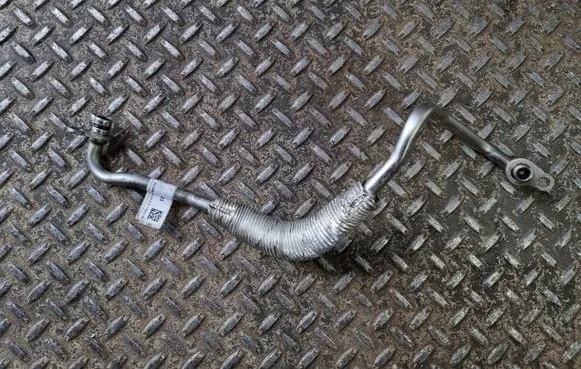 BMW 2 F44 Turbo turbocharger oiling pipe/hose 8629969